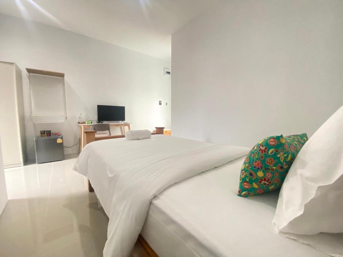 Alleyhill Phuket - Private & Cozy Boutique Екстериор снимка