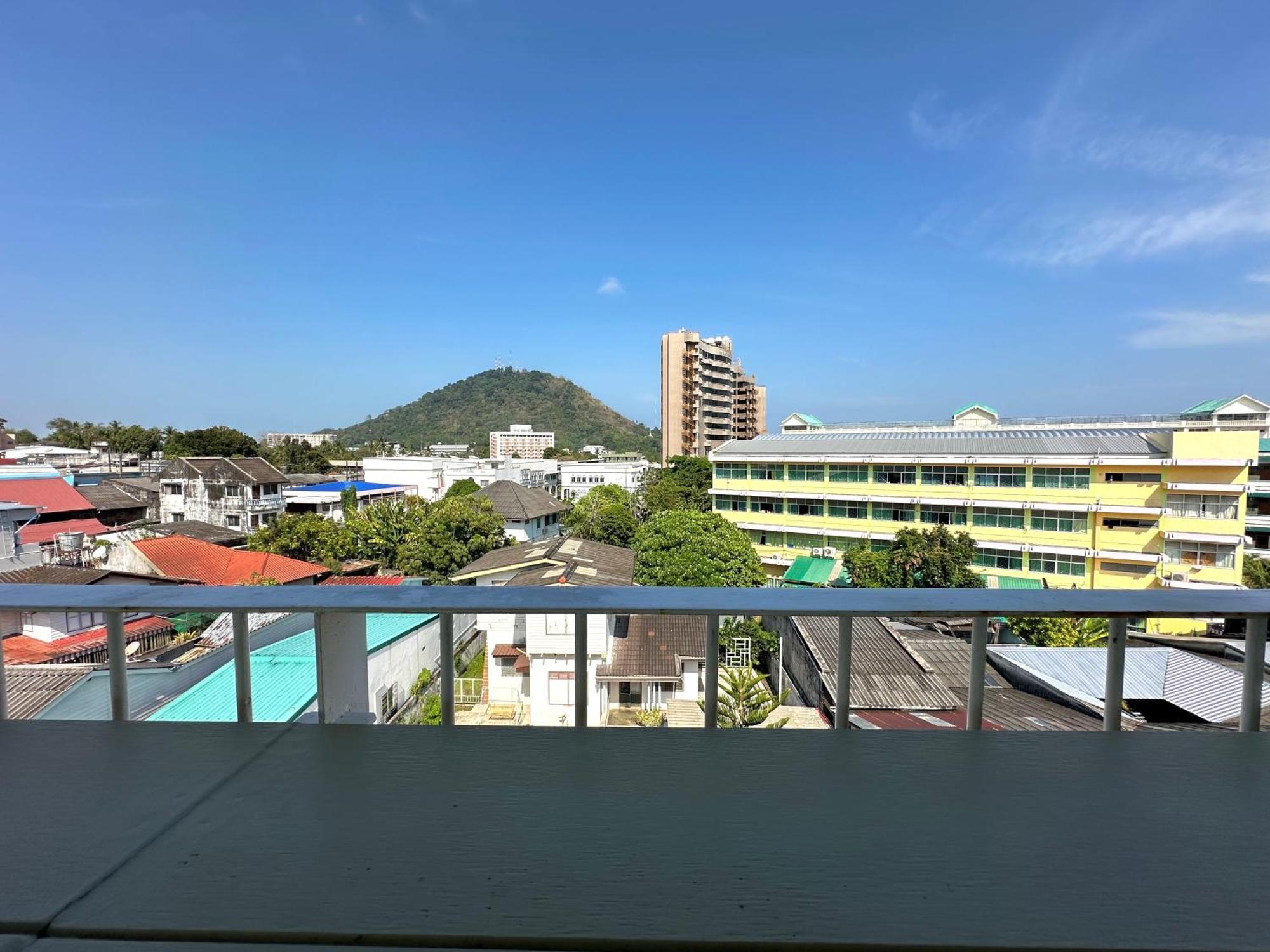Alleyhill Phuket - Private & Cozy Boutique Екстериор снимка