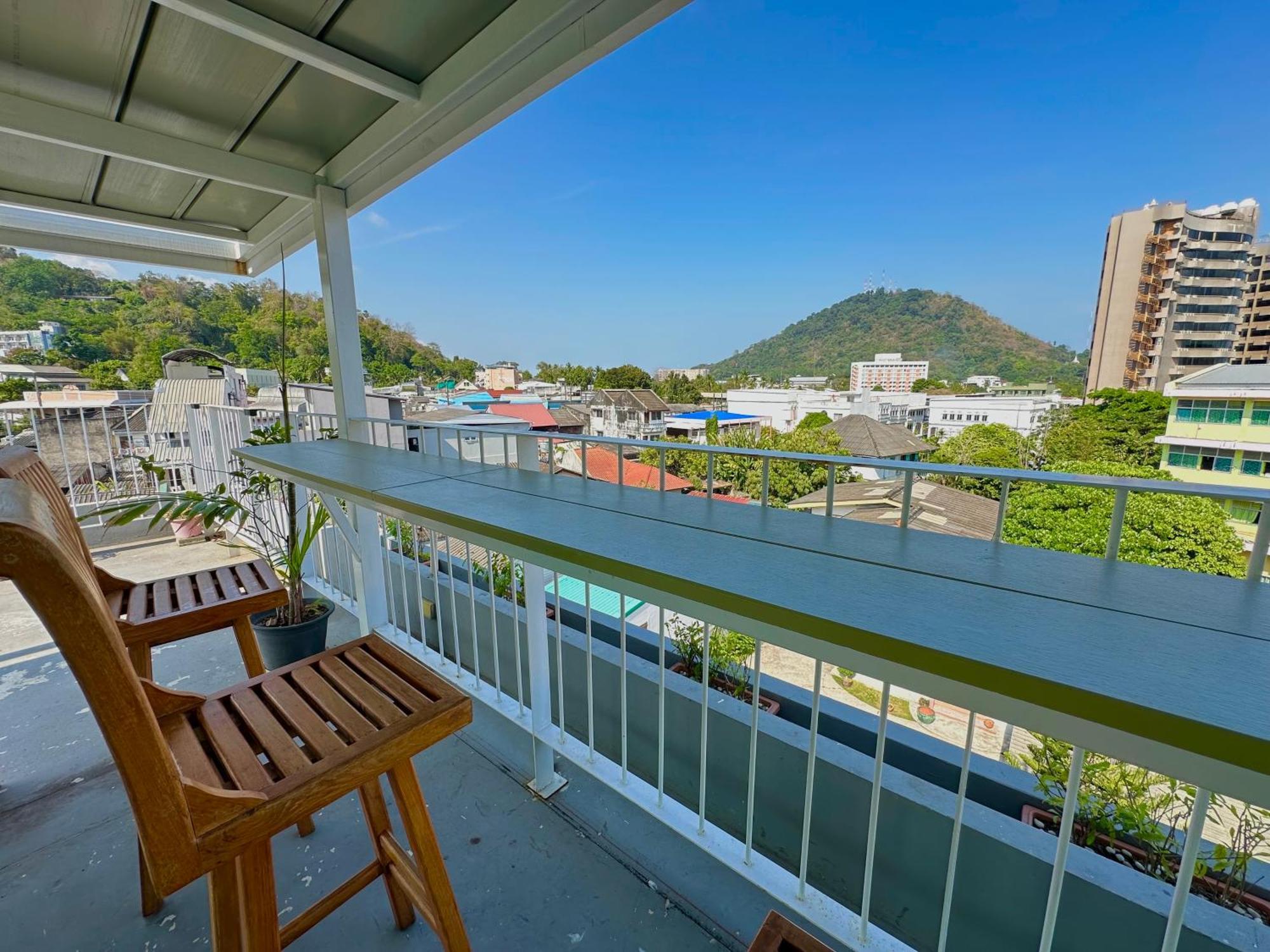 Alleyhill Phuket - Private & Cozy Boutique Екстериор снимка