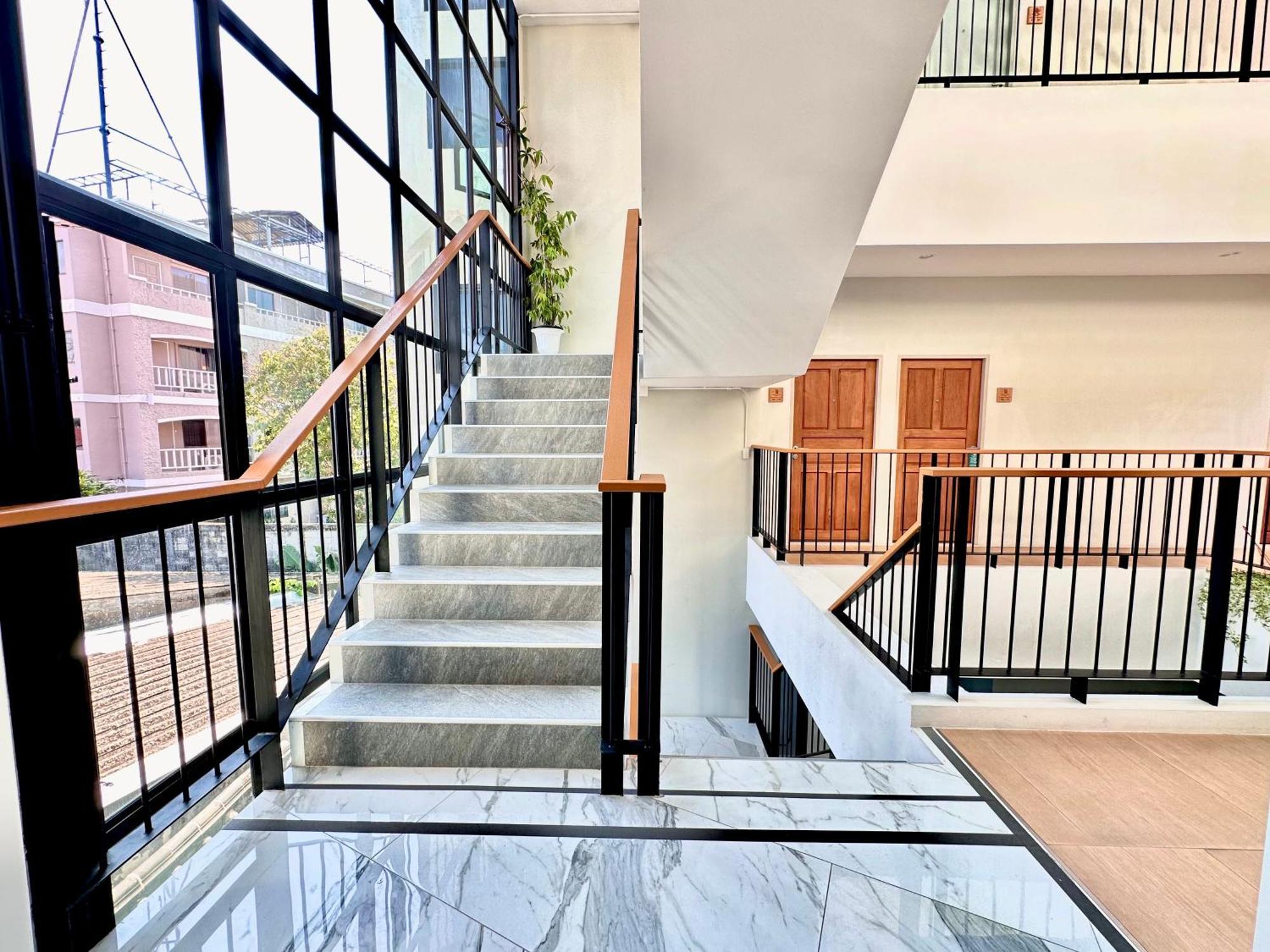 Alleyhill Phuket - Private & Cozy Boutique Екстериор снимка