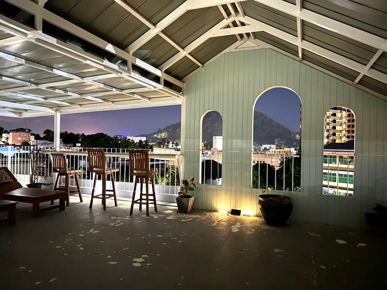 Alleyhill Phuket - Private & Cozy Boutique Екстериор снимка